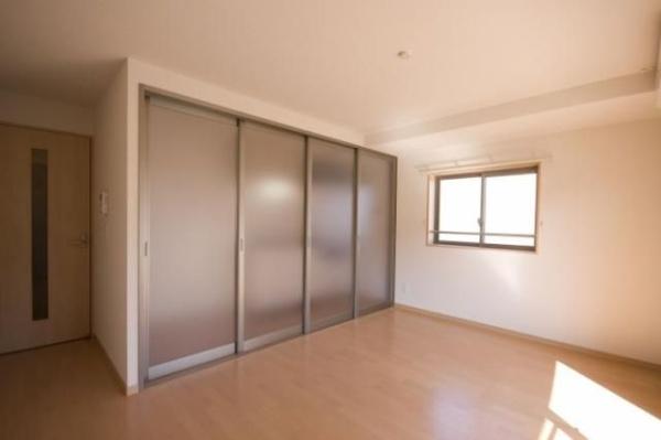 八王子市西片倉１丁目のマンション