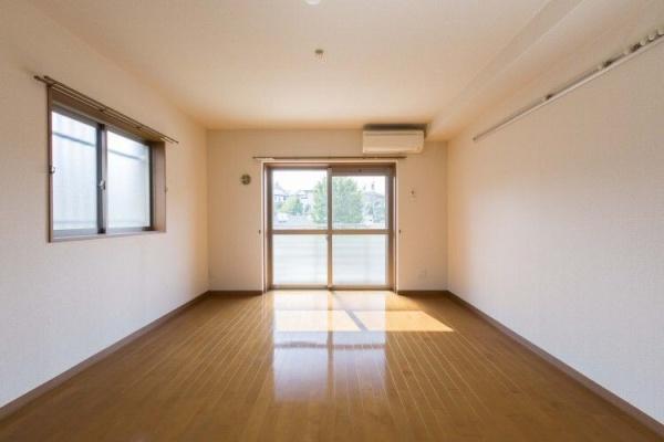 八王子市西片倉２丁目のマンション