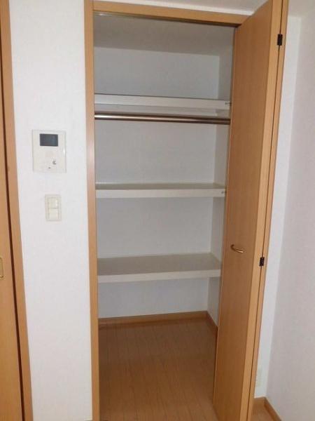 八王子市長沼町のマンション