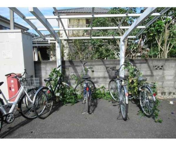 八王子市千人町２丁目のアパート