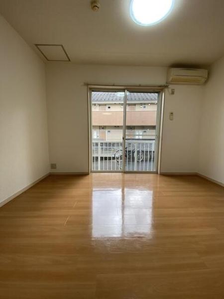 八王子市滝山町１丁目のアパート