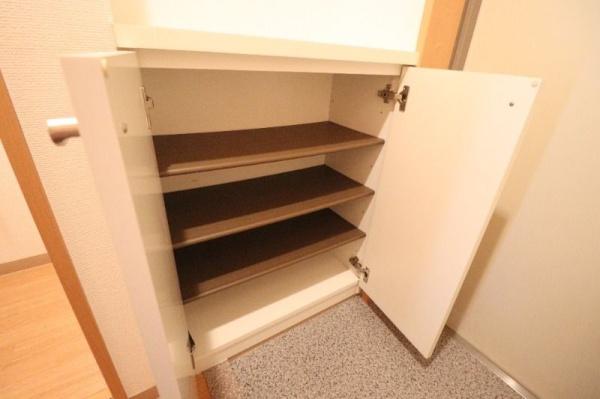 八王子市明神町４丁目のマンション