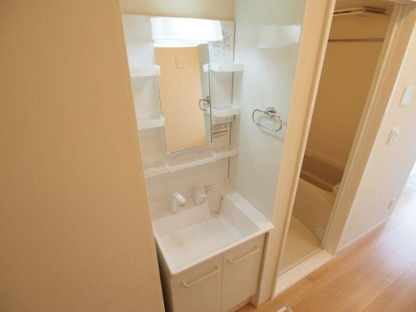 八王子市散田町３丁目のアパート