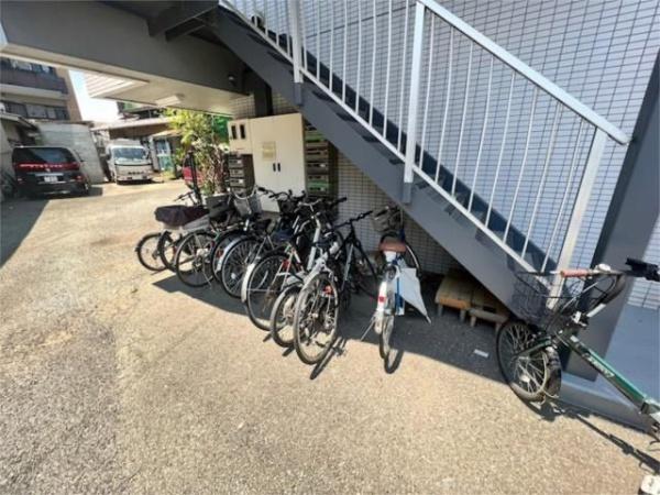 八王子市大和田町５丁目のマンション