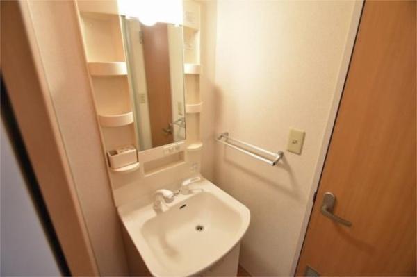 八王子市左入町のアパート