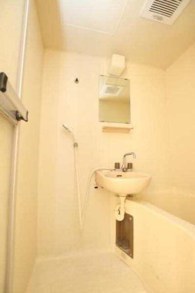 八王子市中野上町５丁目のアパート