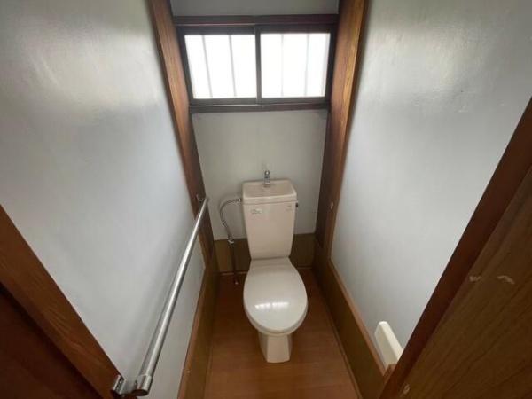 八王子市弐分方町の貸家