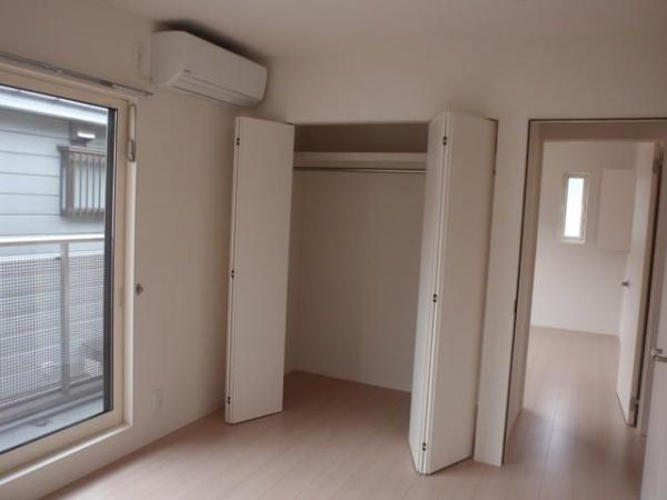 八王子市長房町の貸家