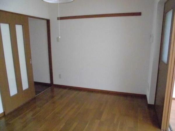 八王子市散田町４丁目のマンション