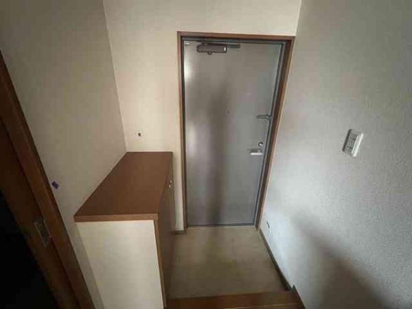 日野市日野本町３丁目のマンション