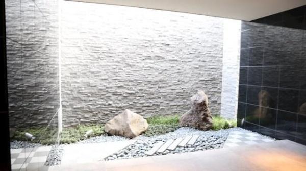八王子市明神町２丁目のマンション