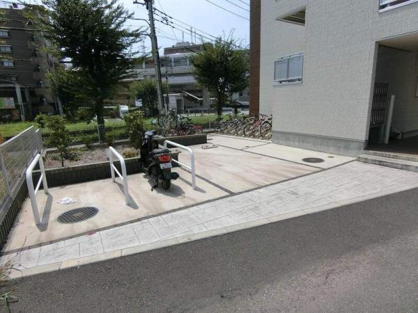 リブリ・フローレス参番館