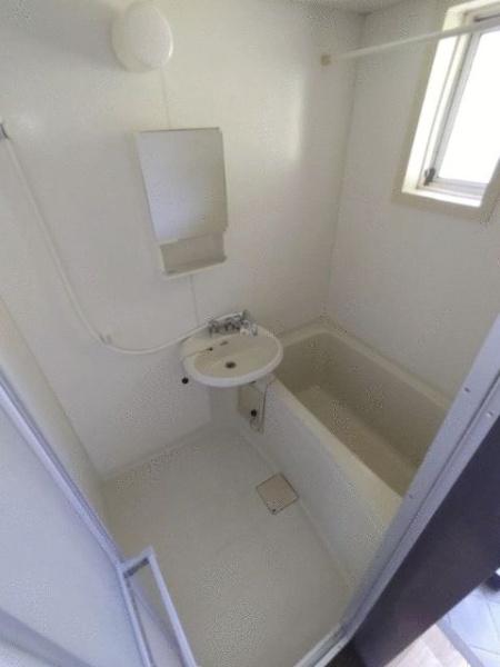 日野市程久保6丁目のアパート(バス)