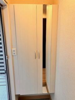 グランメール多摩平(玄関)