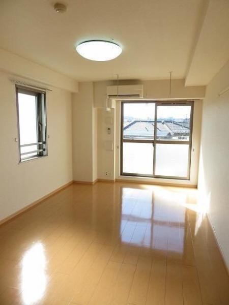 カーサ・ジャルディーノ.(リビング)