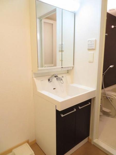 カーサ・ジャルディーノ.(洗面台・洗面所)