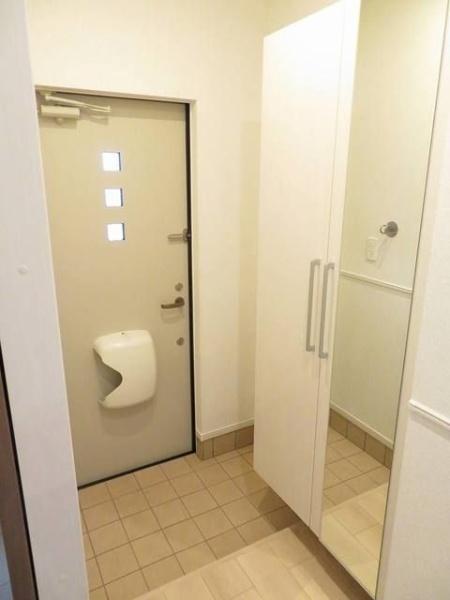 カメリア コート(玄関)