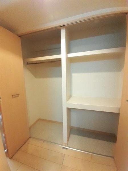 八王子市東中野のマンション(収納)