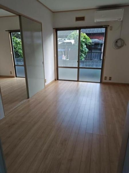 コーポからまつ