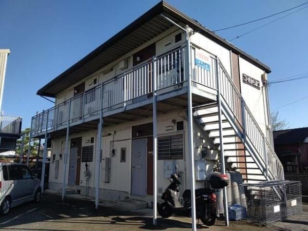 コーポからまつ