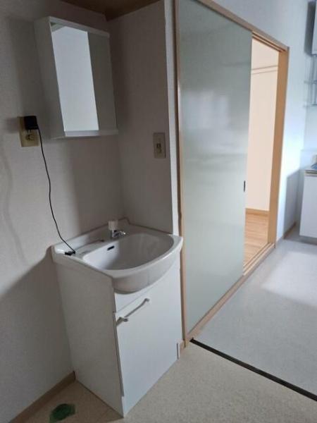 コーポからまつ