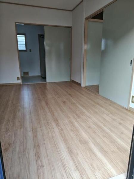 コーポからまつ