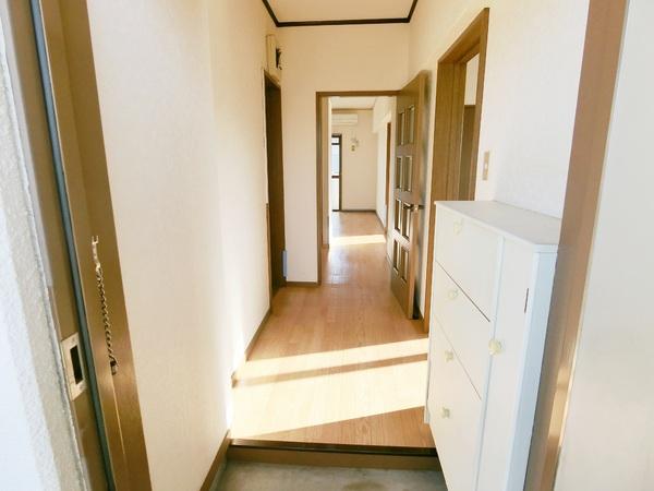 ドミール秋川(玄関)