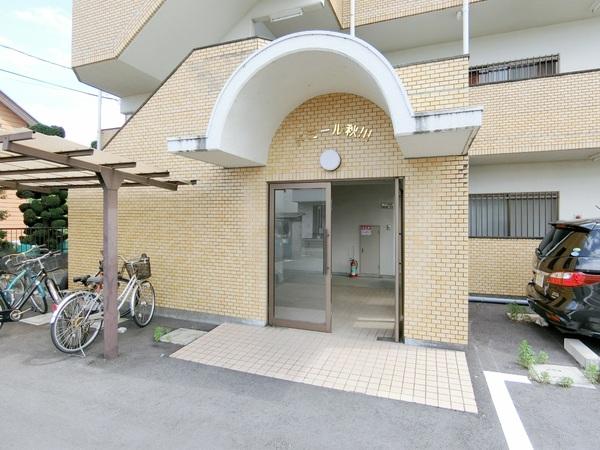 ドミール秋川(エントランス)