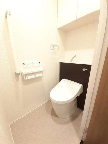 シャン・ヴァロン明神町