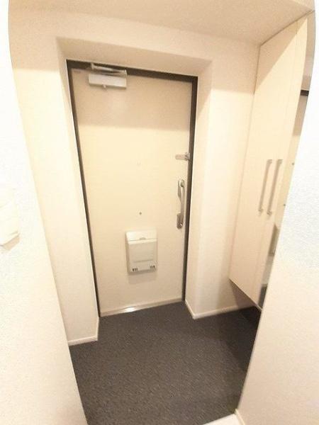 シャン・ヴァロン明神町