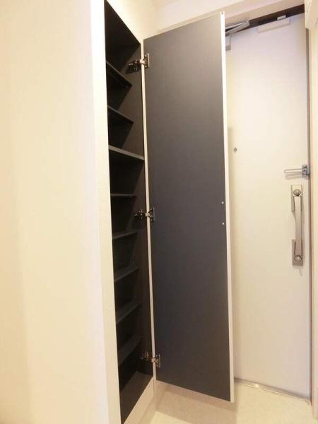 リブリ・フローレス参番館