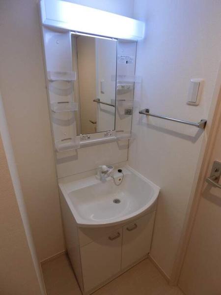 リブリ・フローレス参番館