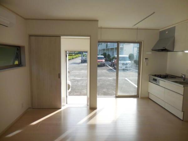 八王子市長房町の貸家