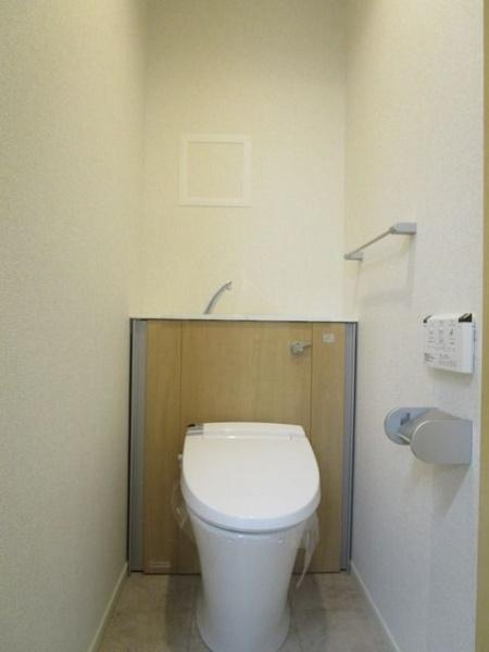 シュトラーレ　八日町