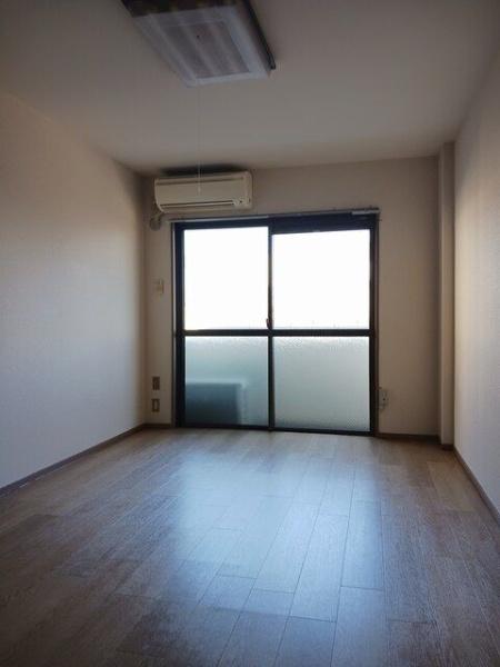 エクセレンスオガワ