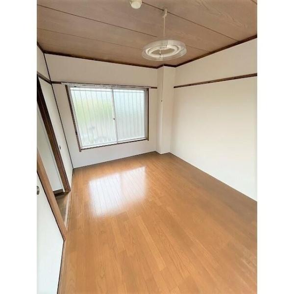 ウモーレ（ＵＭＯＯＲＥ）