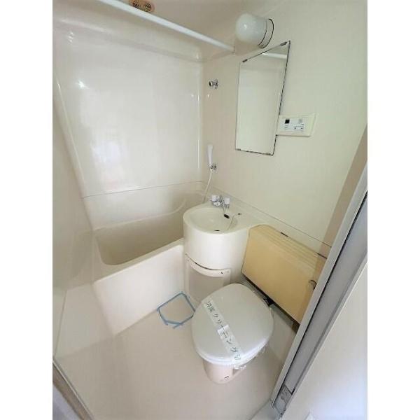 ウモーレ（ＵＭＯＯＲＥ）