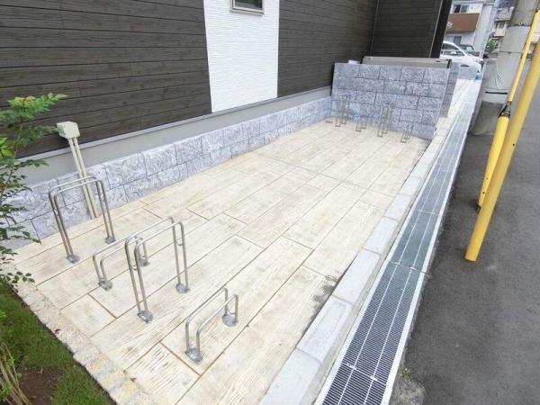 日野市神明４丁目のマンション