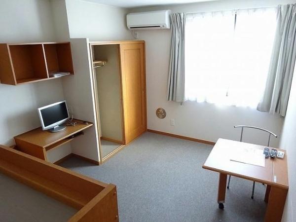 レオパレス日向坂