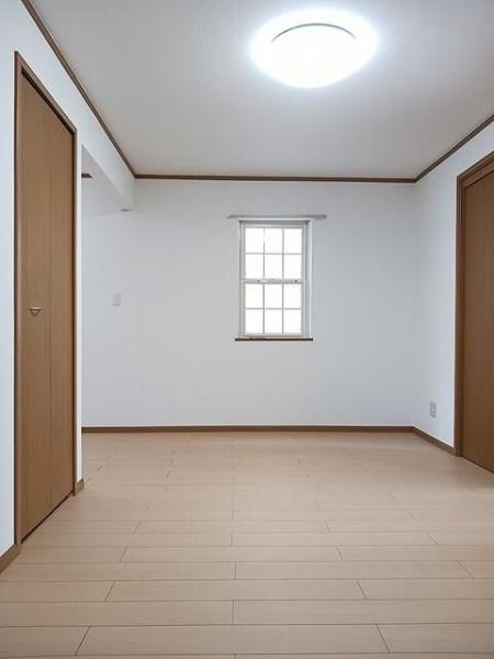 ヴィラ・イースト