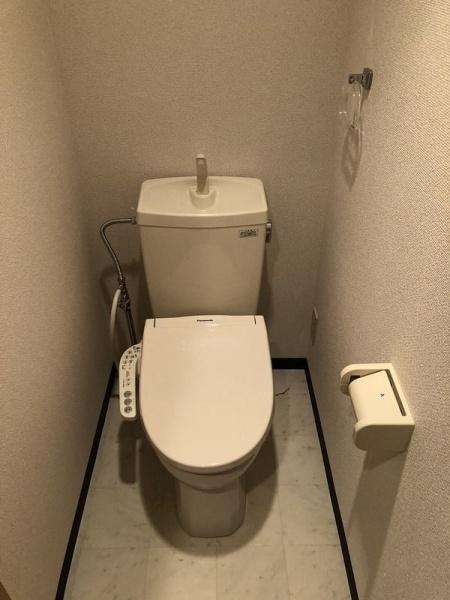 プラウディア