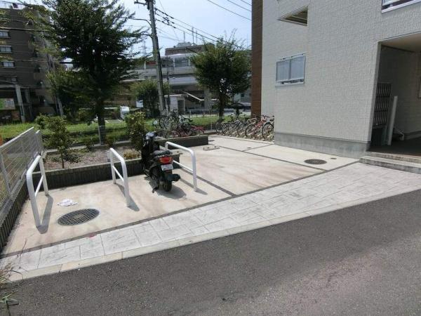 リブリ・フローレス参番館