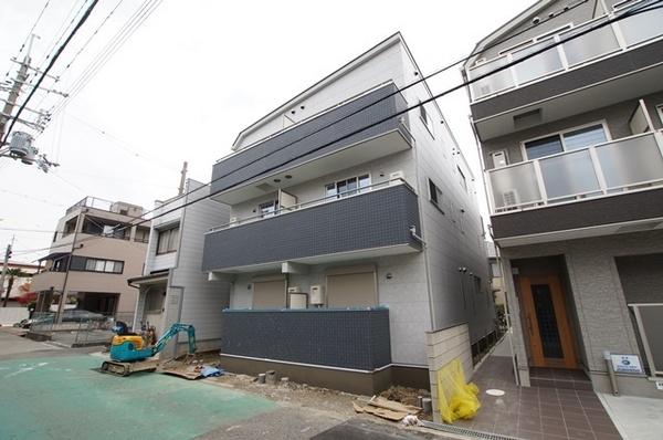 尼崎市塚口町２丁目のハイツ