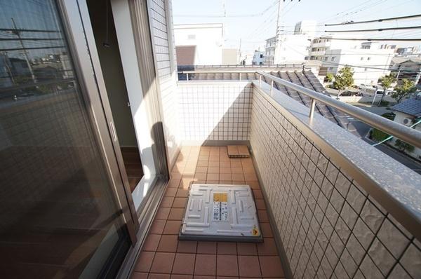 尼崎市西長洲町２丁目のハイツ