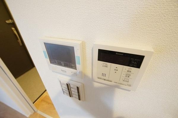 尼崎市西長洲町２丁目のハイツ