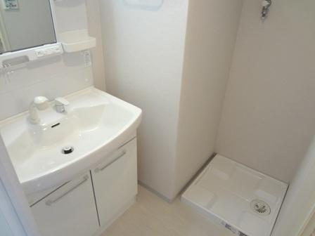 尼崎市東難波町２丁目のマンション