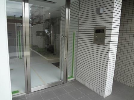 尼崎市東難波町２丁目のマンション