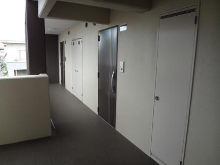 尼崎市東難波町２丁目のマンション