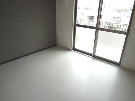 尼崎市東難波町２丁目のマンション