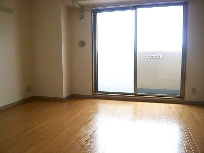 尼崎市開明町２丁目のマンション